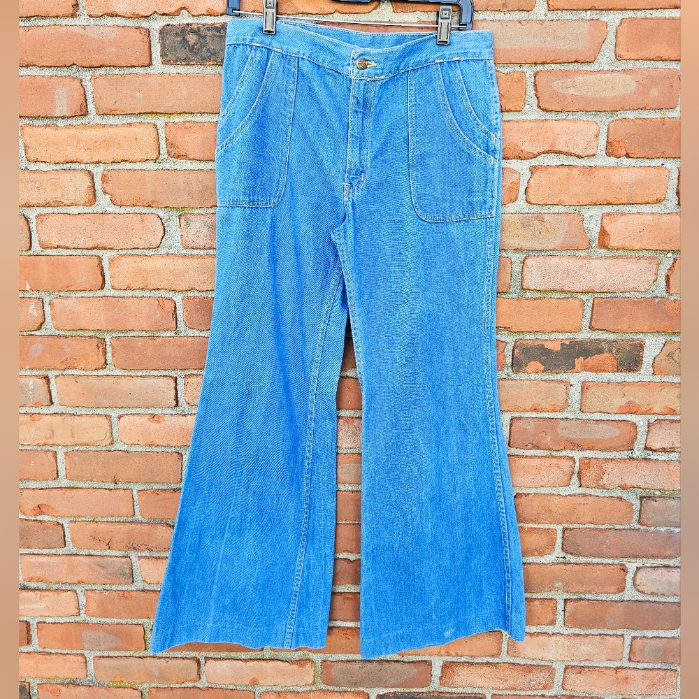 Rare VTG 70s Viceroy Flare Leg Jeans – Made in Hong Kong – Size 9/10 (W34)